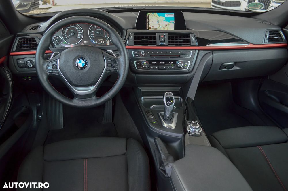 BMW Seria 3 320d Aut. Sport Line - 38