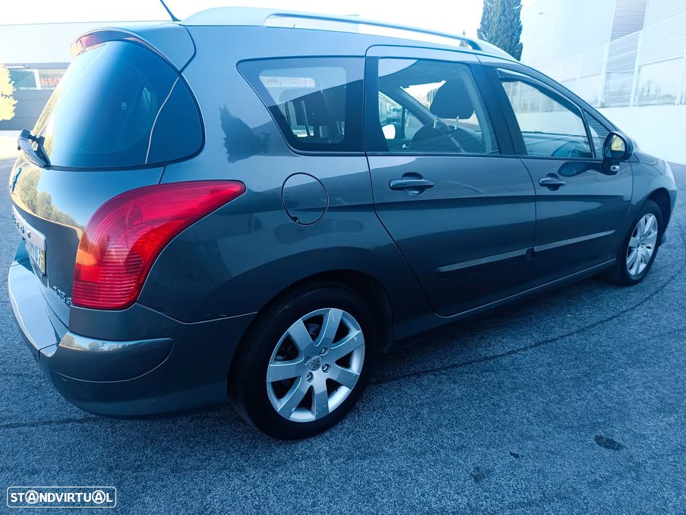 Peugeot 308 SW - 7