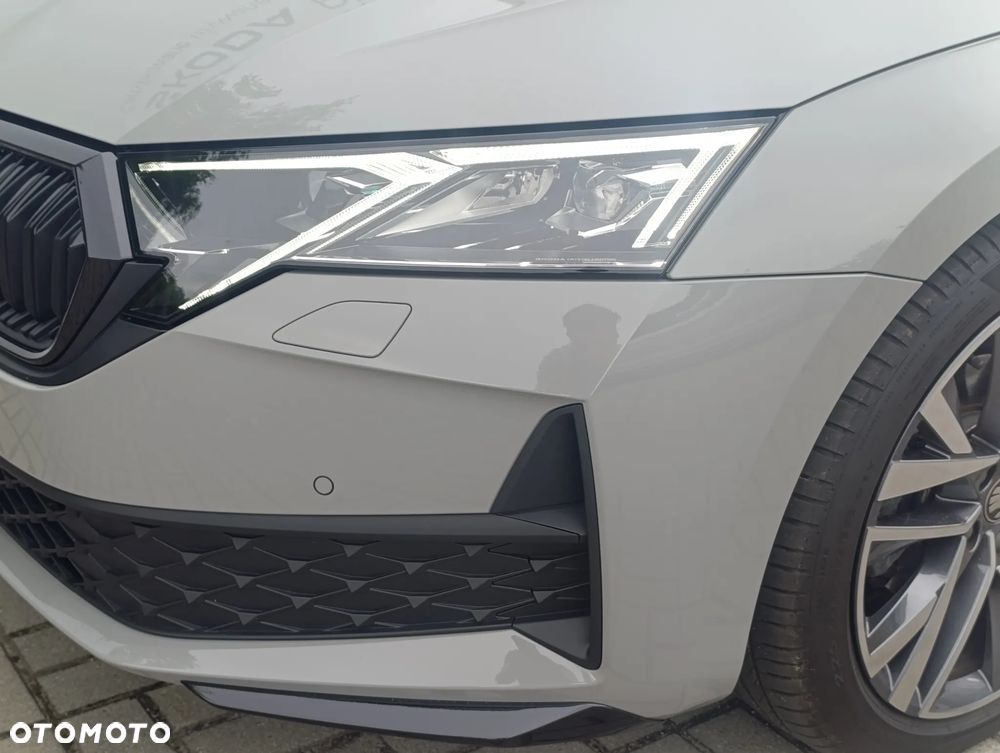Skoda Octavia 1.5 TSI ACT Sportline - 9