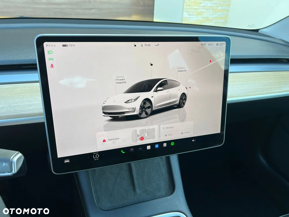 Tesla Model 3 - 24