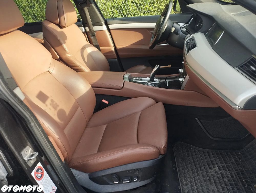 BMW 5GT 535i - 13