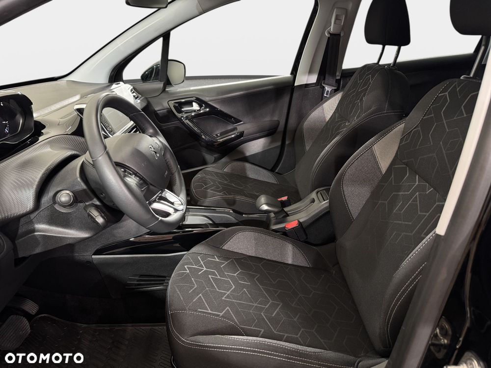 Peugeot 2008 - 25