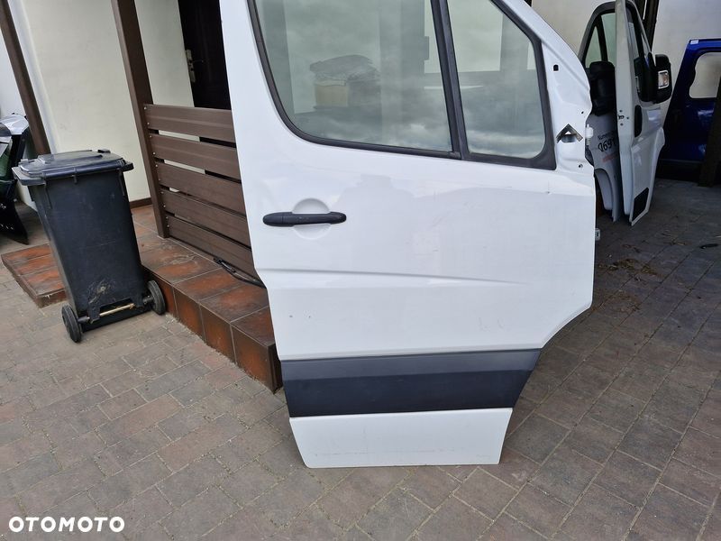 MERCEDES BENZ SPRINTER W906 DRZWI PRAWY PRZÓD PRAWE PRZEDNIE - 5