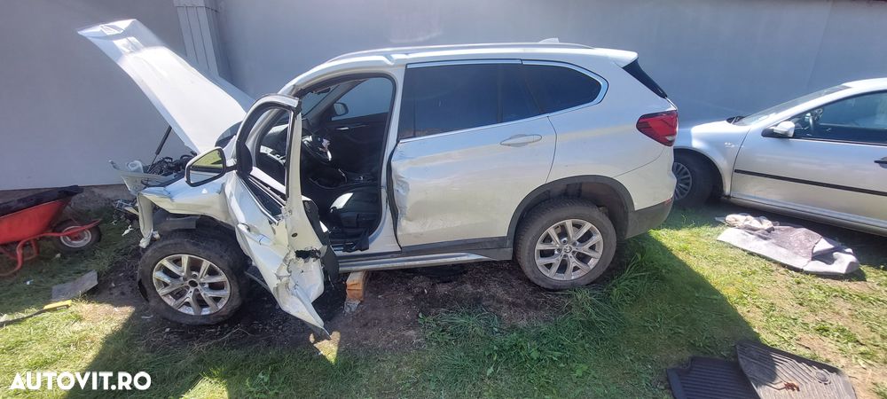 BMW X1 sDrive20i AT - 2