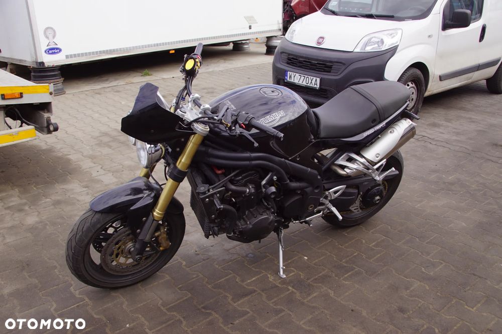Motocykl na części - Triumph Speed Triple IV 1050 515NJ 131 KM 2005R Silnik Skrzynia Rama Lampa Siedzenie Gmol Przełącznik Manetka Laga Monowahacz Amortyzator Owiewka Osłona Sterownik Moduł Czujnik Licznik - 4