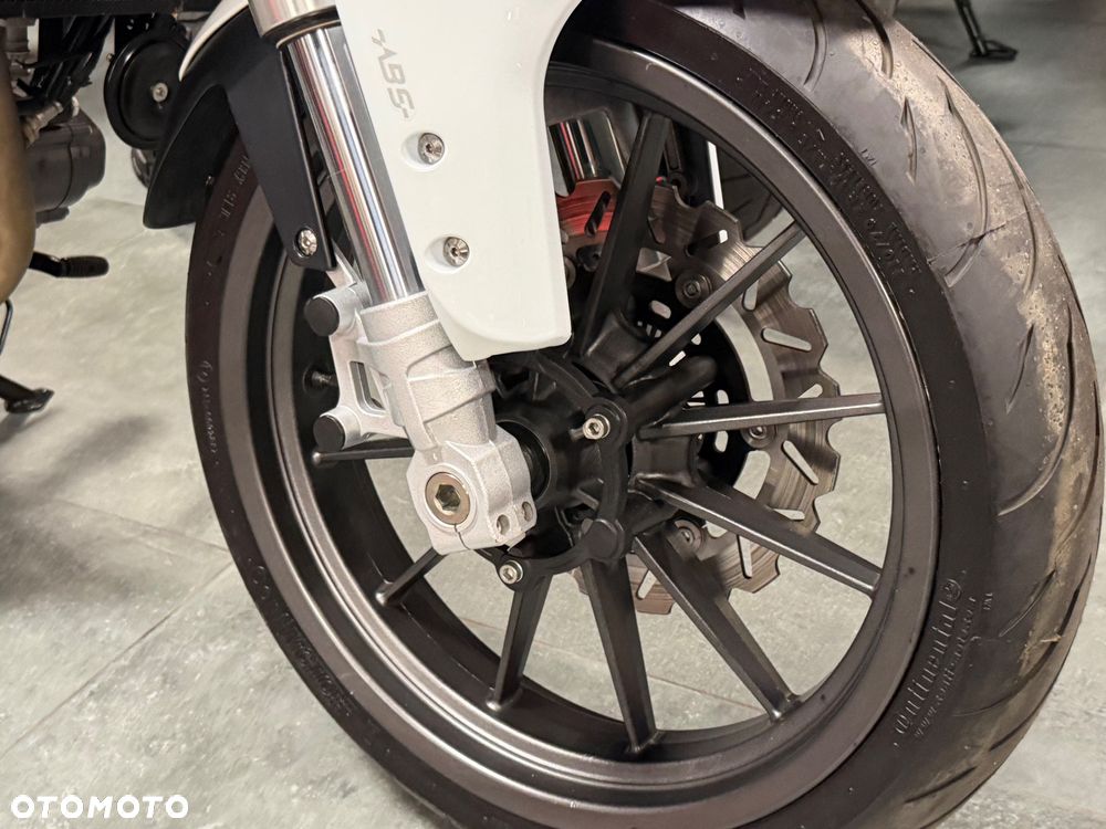 Benelli TRK 251 - 19