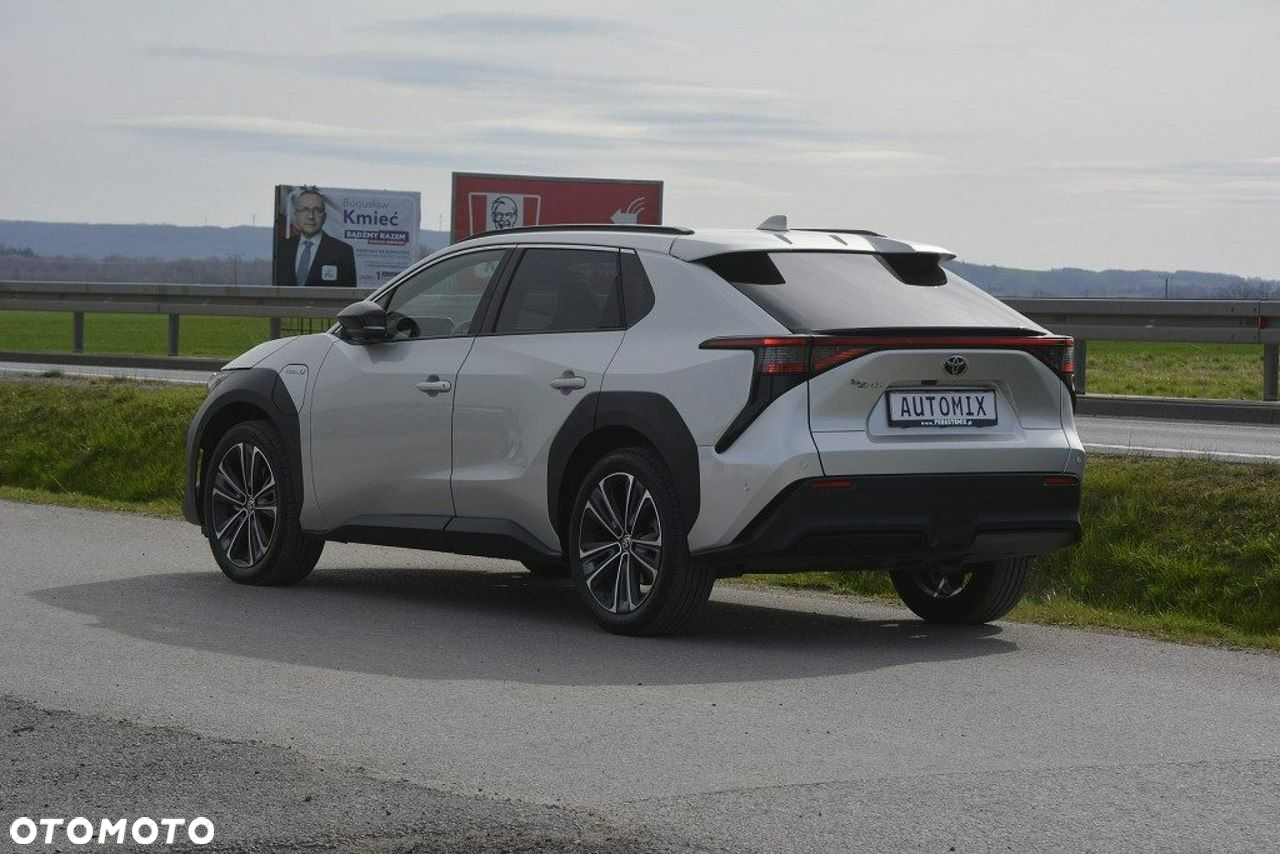 Toyota bZ4X 71.4kWh Prestige - 4
