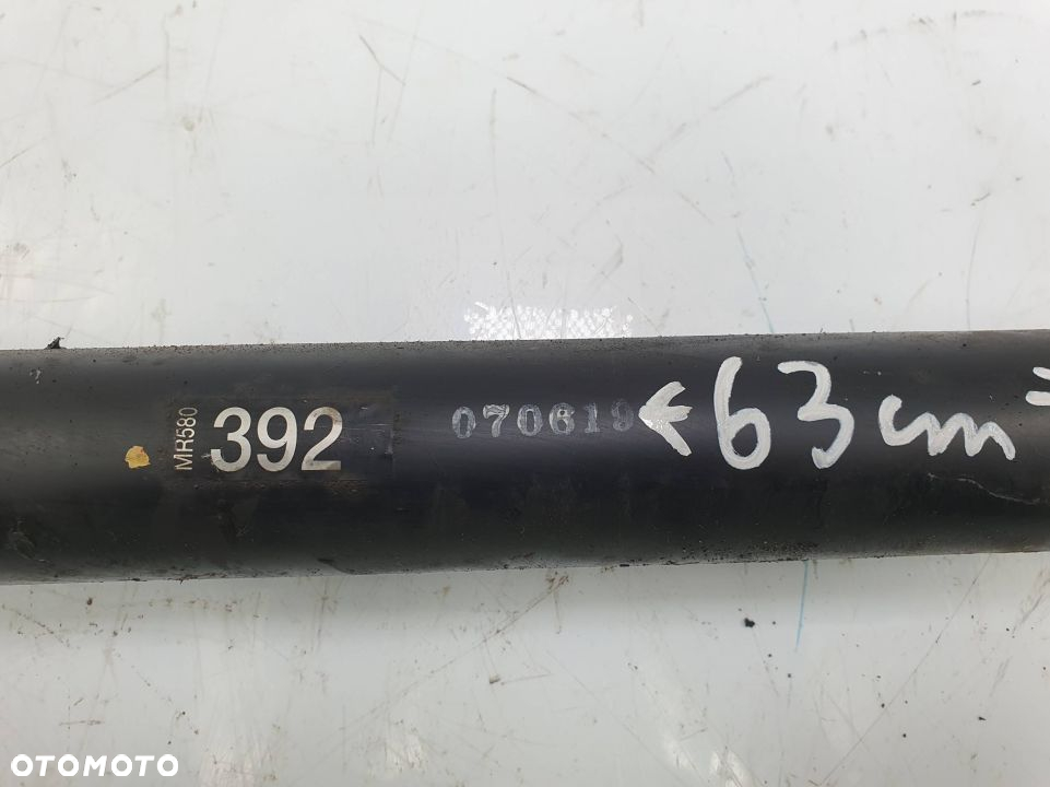 WAŁ NAPĘDOWY MITSUBISHI PAJERO 4 MR580329 - 2