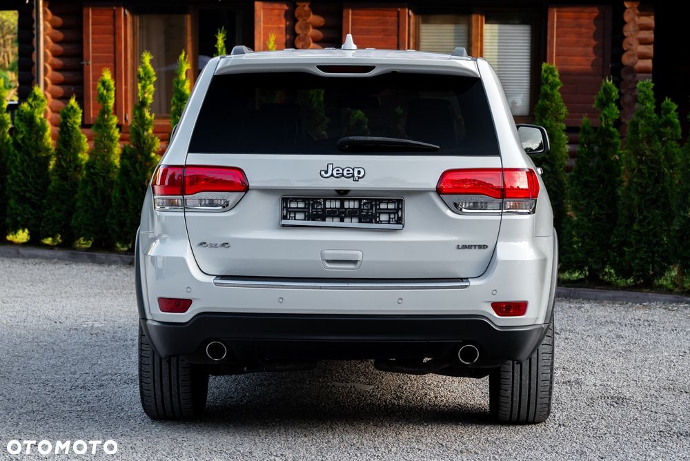 Jeep Grand Cherokee - 12