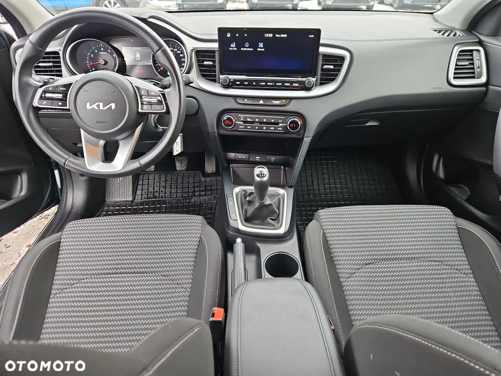 Kia Ceed 1.5 T-GDI M - 10