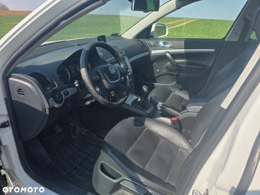 Skoda Octavia 1.6 TDI 4x4 Elegance - 11