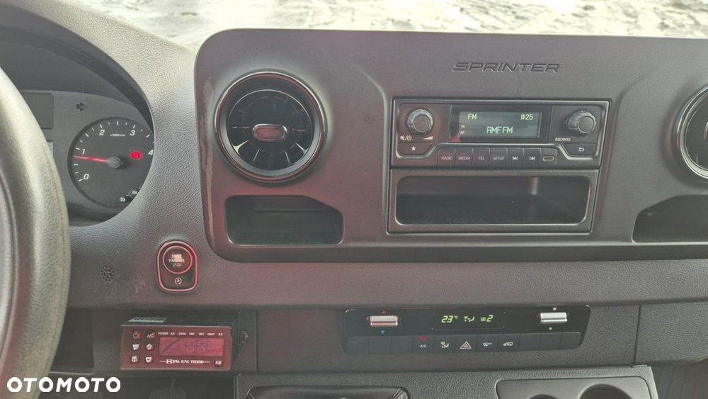 Mercedes-Benz Sprinter - 16