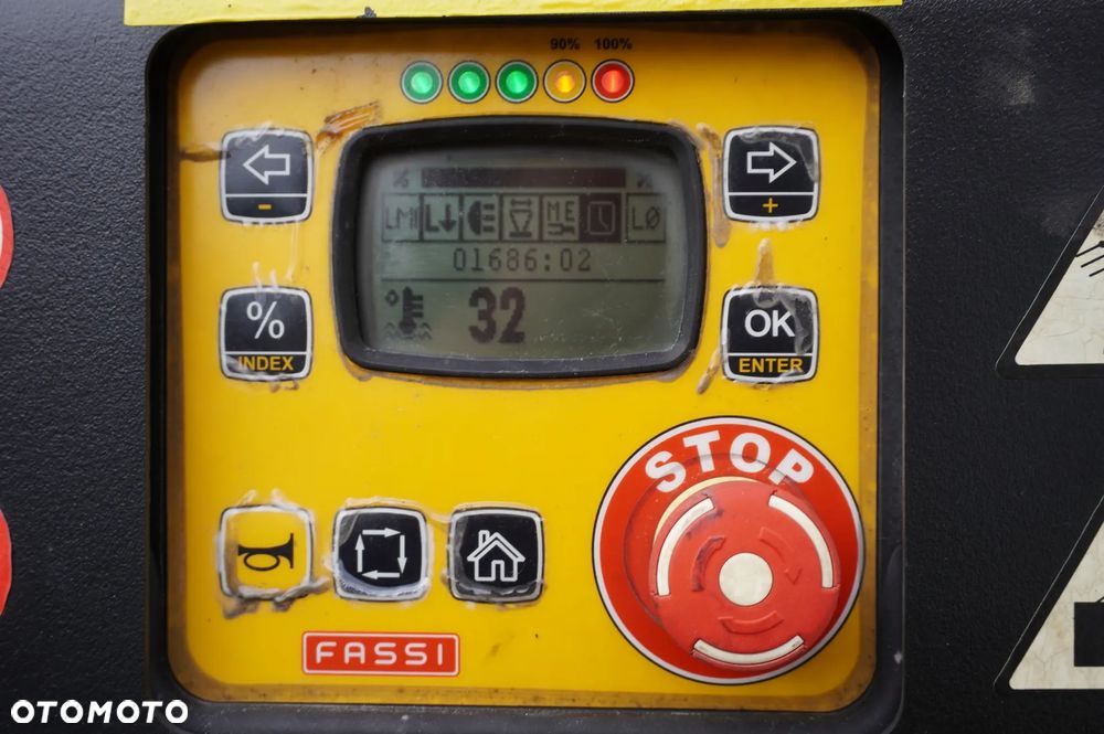 Mercedes-Benz Antos 2540 / Burtowy 15 EPAL / HDS Fassi F165 / 6.1 t / Zasięg 8 m / pilot / rotator / 1600 MTH / oś skrętna - 14