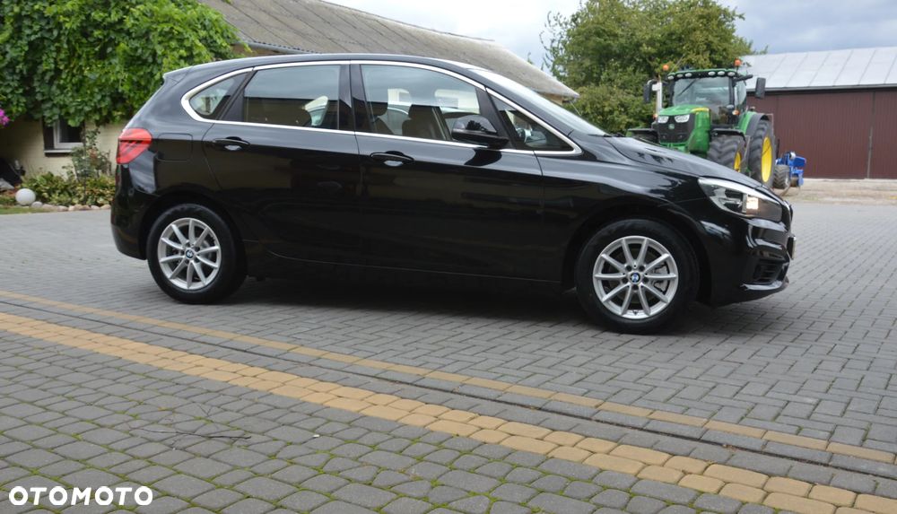 BMW Seria 2 216d - 9