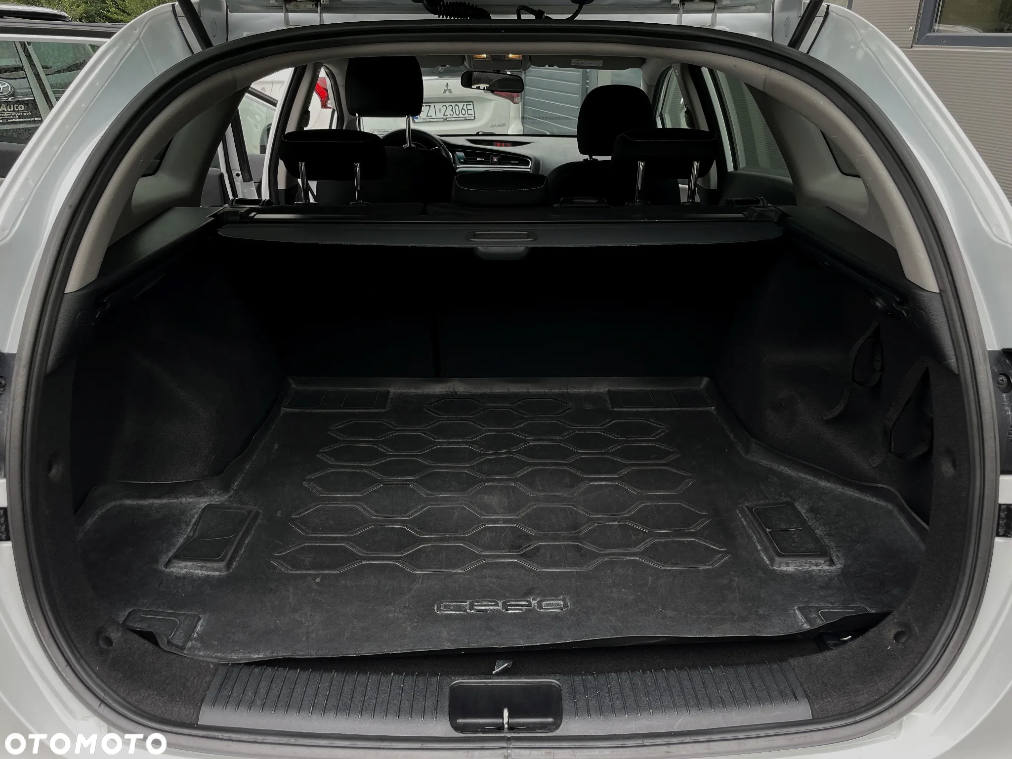 Kia Ceed 1.4 Attract - 34