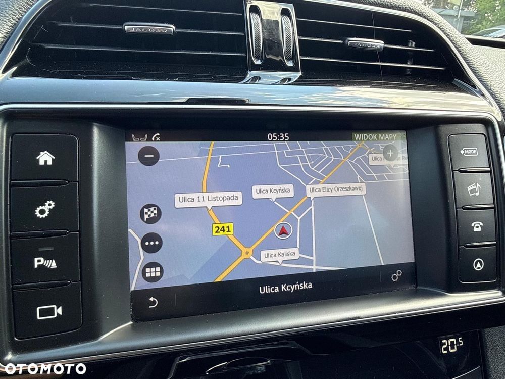 Jaguar F-Pace 20d AWD R-Sport - 25