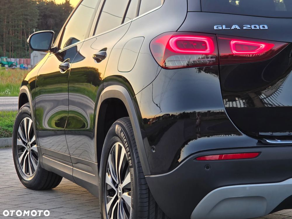 Mercedes-Benz GLA 200 Business Edition - 4