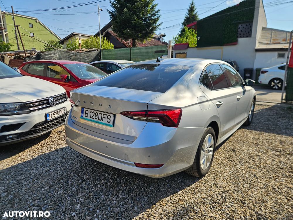 Skoda Octavia 2.0 TDI DSG Ambition - 2