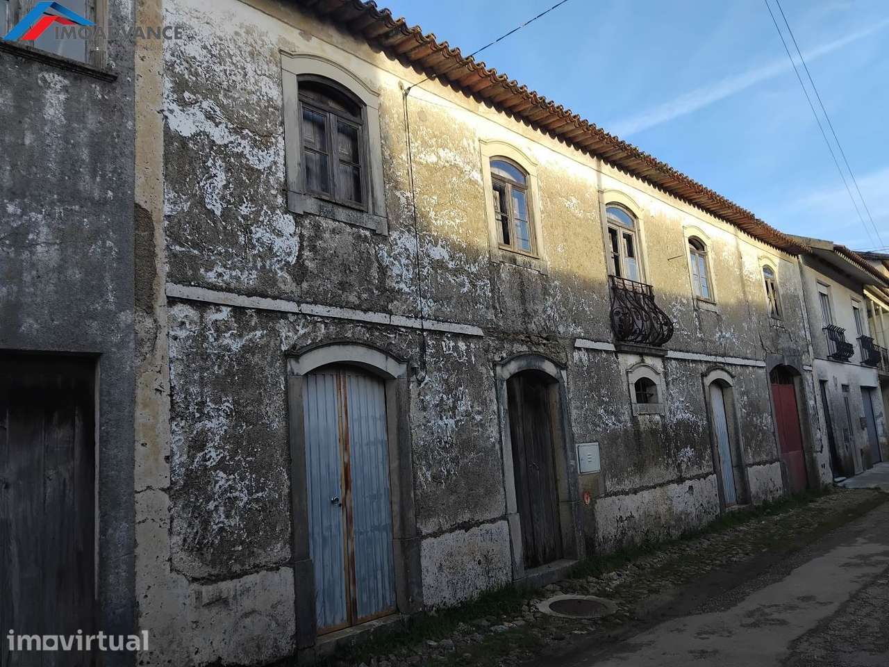 Casa centenária situada numa aldeia no concelho de Penacova, Coimbra - Grande imagem: 3/41