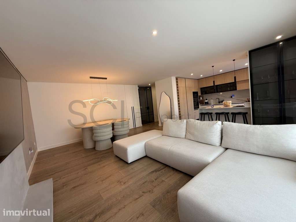 Apartamento T2 de Luxo | Terraço | Parqueamento | Sobreda