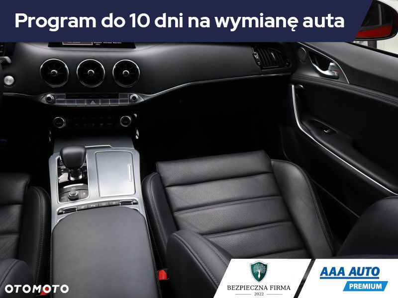 Kia Stinger - 9