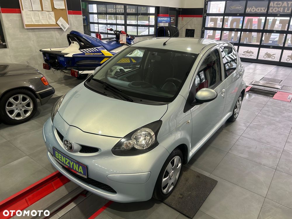 Toyota Aygo City - 2