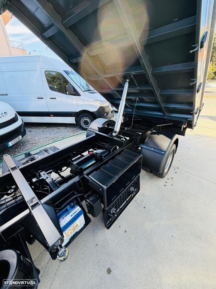 Nissan Cabstar Tribasculante - 9