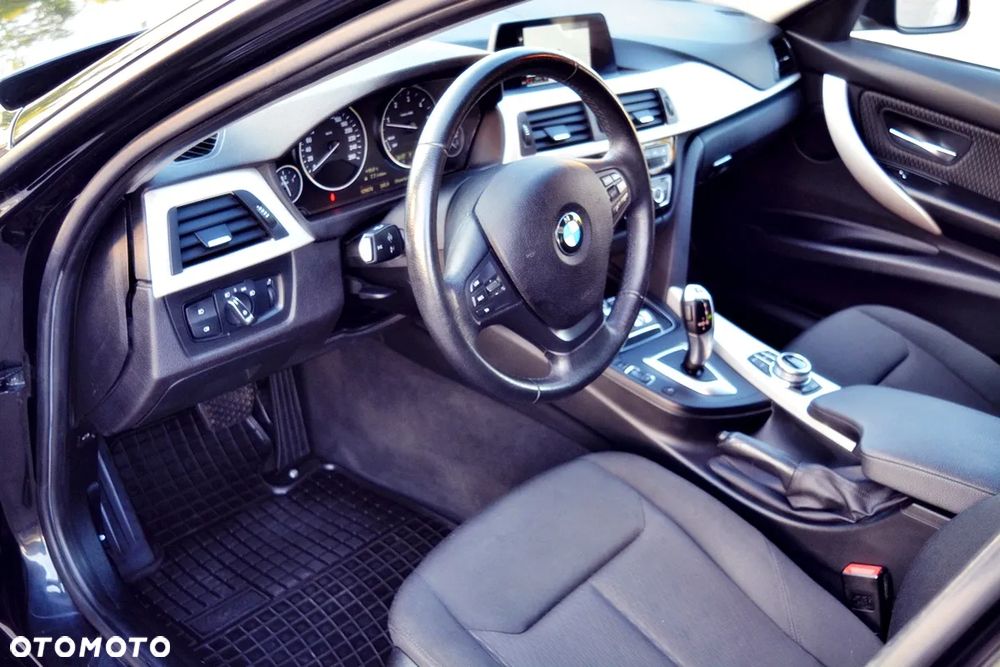 BMW Seria 3 318d - 20