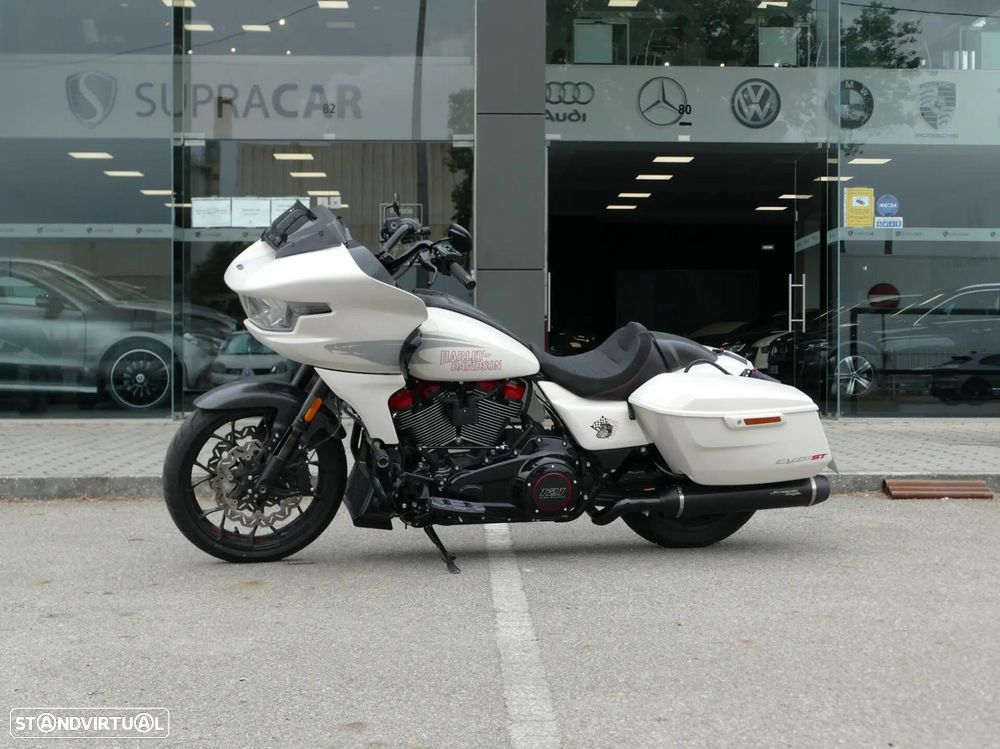Harley-Davidson FL - 10
