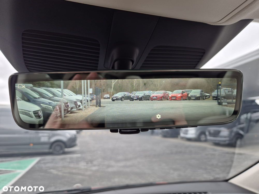 Mercedes-Benz Klasa V - 17