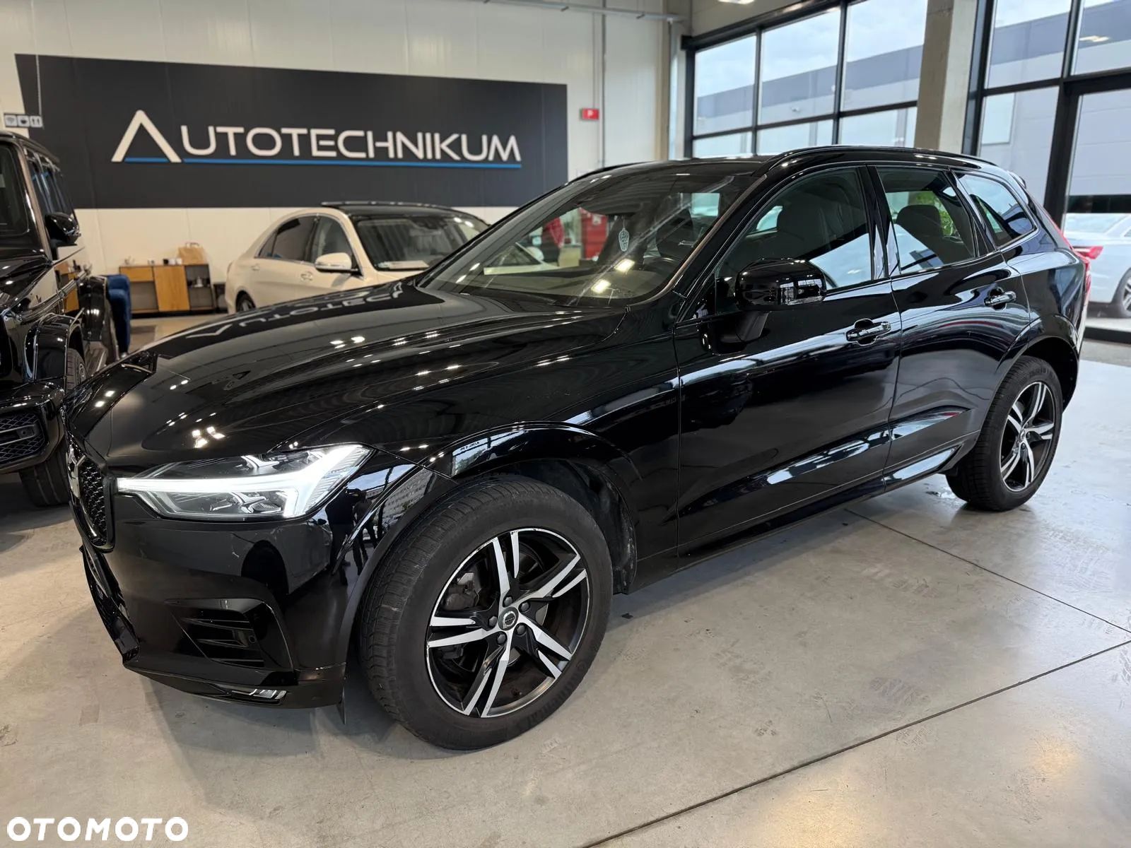 Volvo XC 60 B5 B AWD Momentum Pro - 1