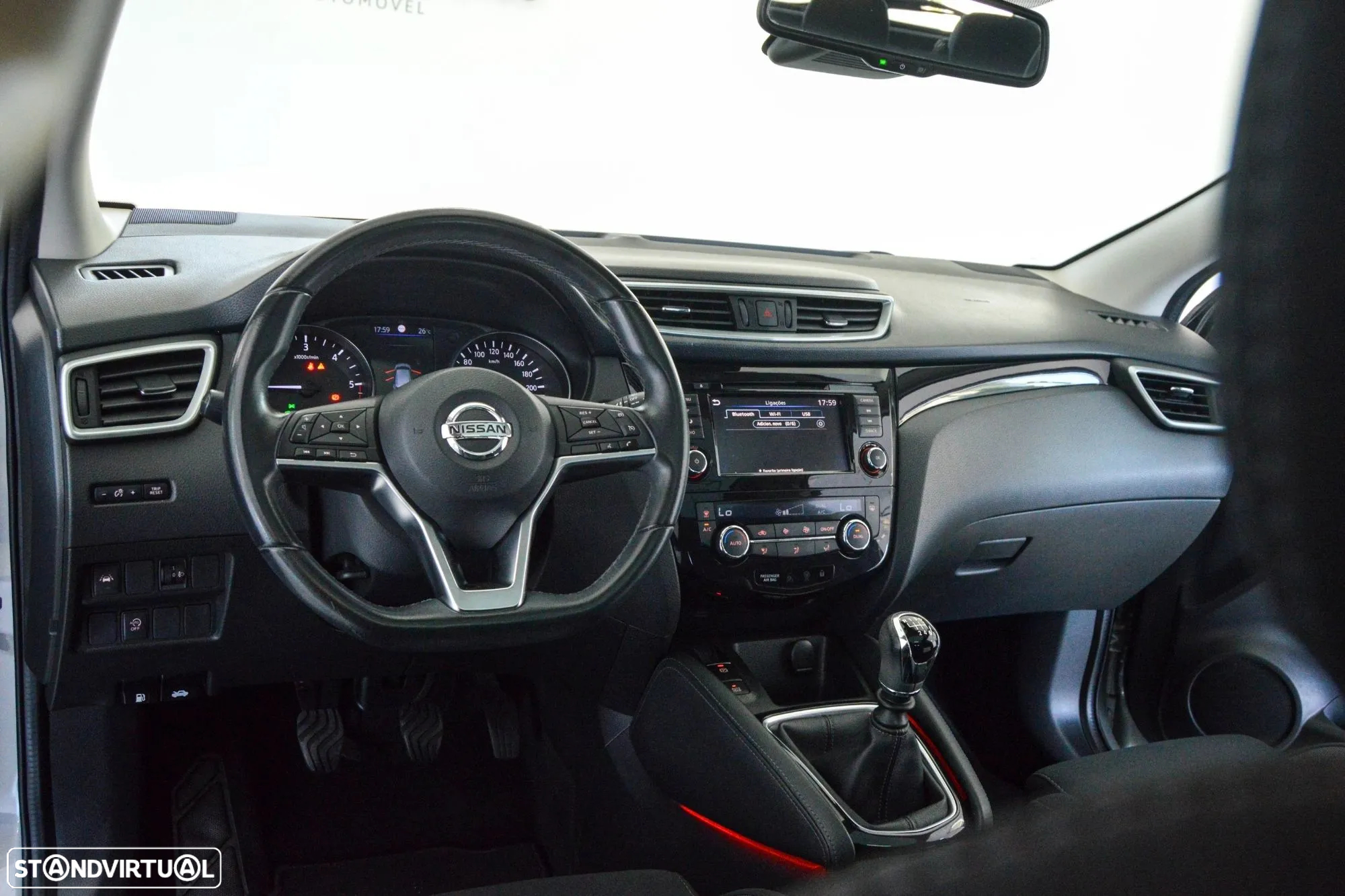 Nissan Qashqai 1.5 dCi N-Connecta J18 - 6