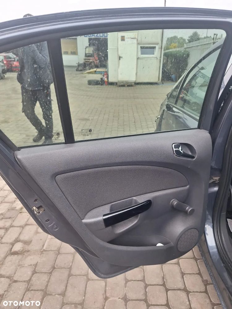 DRZWI TYLNE LEWE CORSA D KOD LAKIERU Z 168 - 3