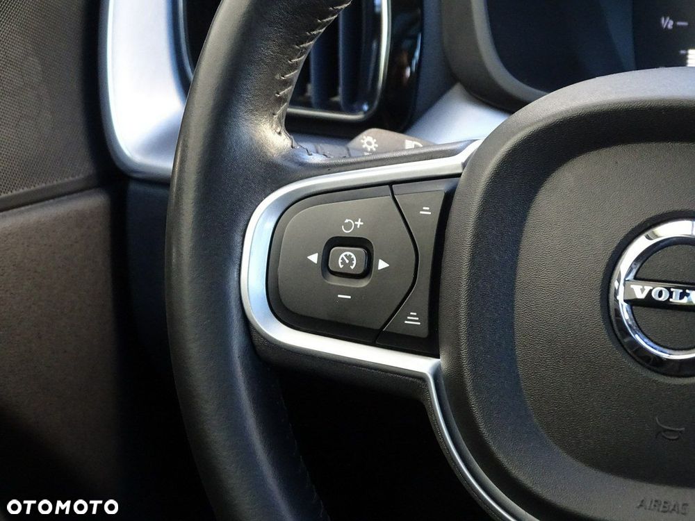 Volvo XC 60 D4 AWD Momentum - 20