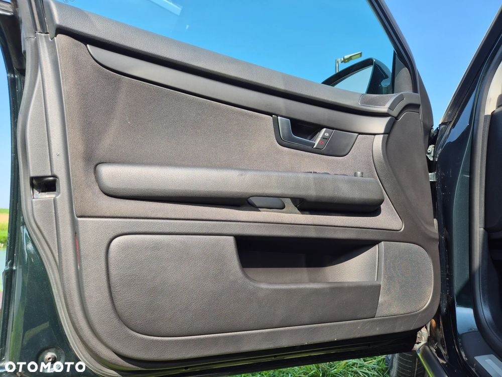 Audi A4 Avant 2.0 TDI - 22
