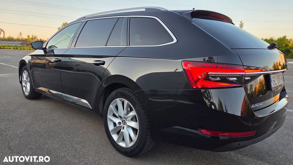 Skoda Superb 2.0 TDI DSG Style - 28