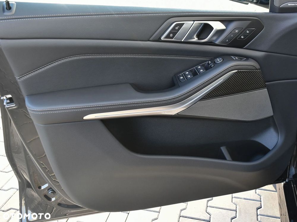 BMW X5 xDrive40i - 13