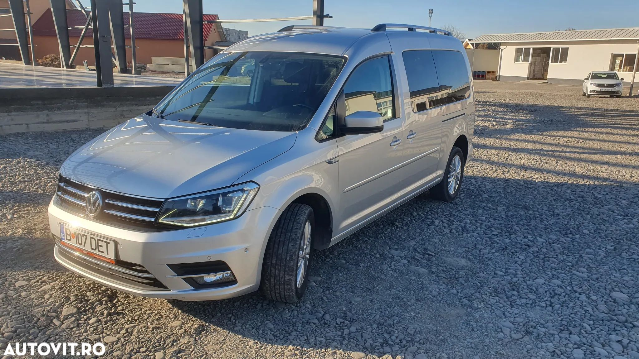 Volkswagen Caddy 2.0 TDI Maxi DSG 4M - 1