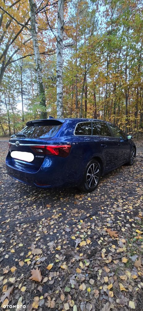 Toyota Avensis 2.0 D-4D Premium - 5