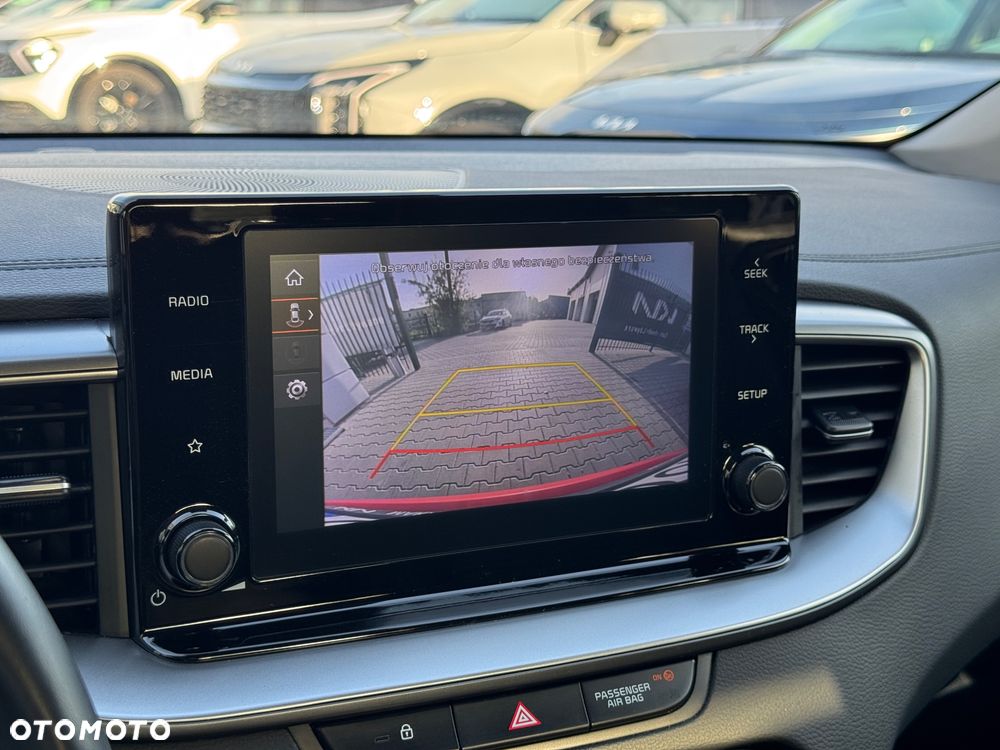 Kia XCeed 1.5 T-GDI M - 28