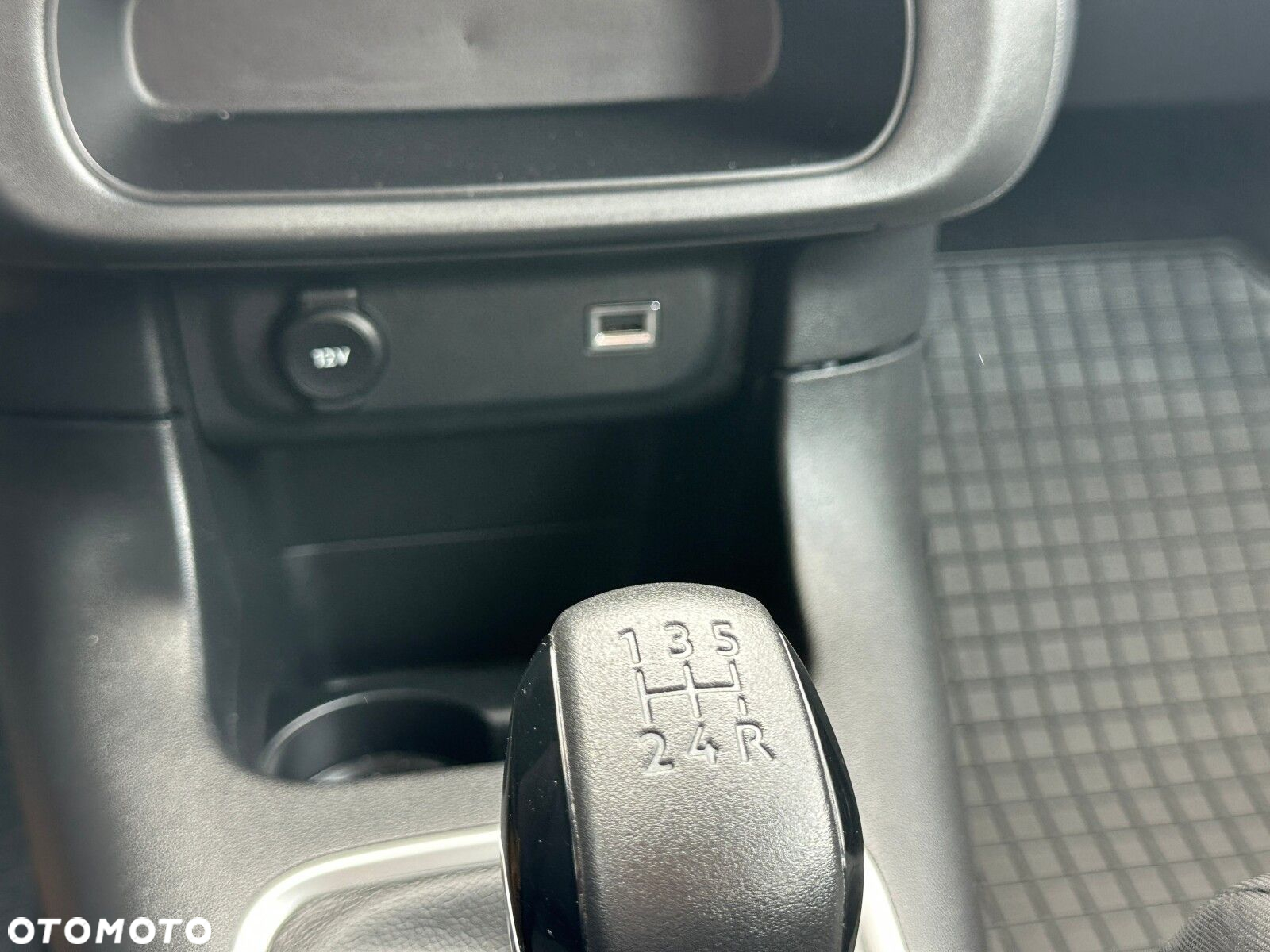Citroën C3 1.2 PureTech Live - 25