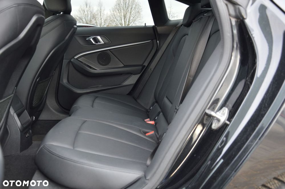 BMW Seria 2 218i Sport Line - 12