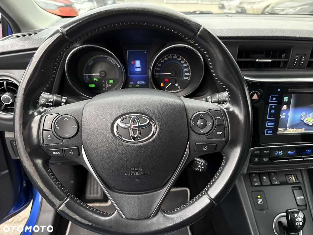 Toyota Auris Hybrid 135 Selection - 16