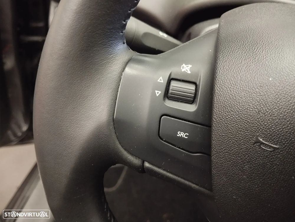 Peugeot 208 1.2 PureTech Signature - 20