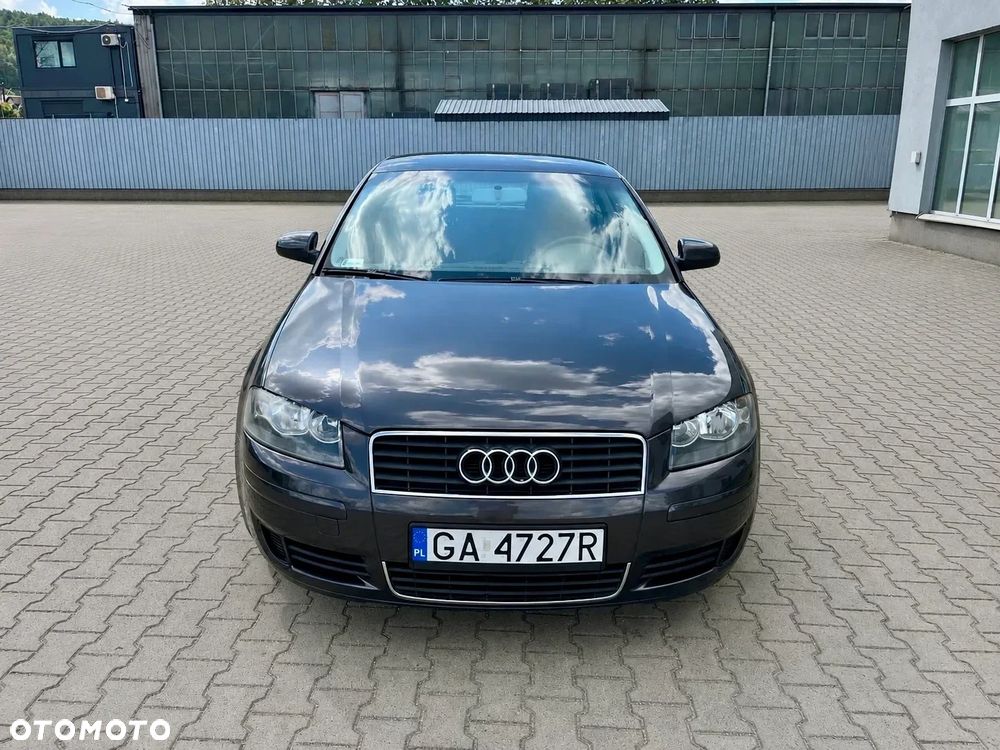 Audi A3 3-drzwiowe 1.6 Attraction - 1