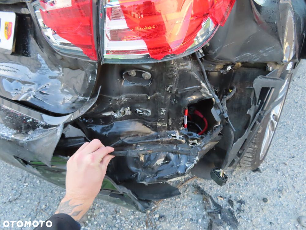 BMW Seria 3 330d Edition M Sport Shadow - 9