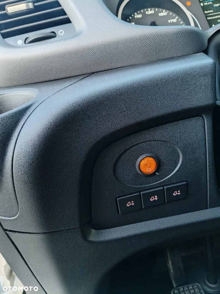 Iveco DAILY 70C18 / SKRZYNIA / FABRYCZNIE NOWE / NA PODUSZKACH / - 35