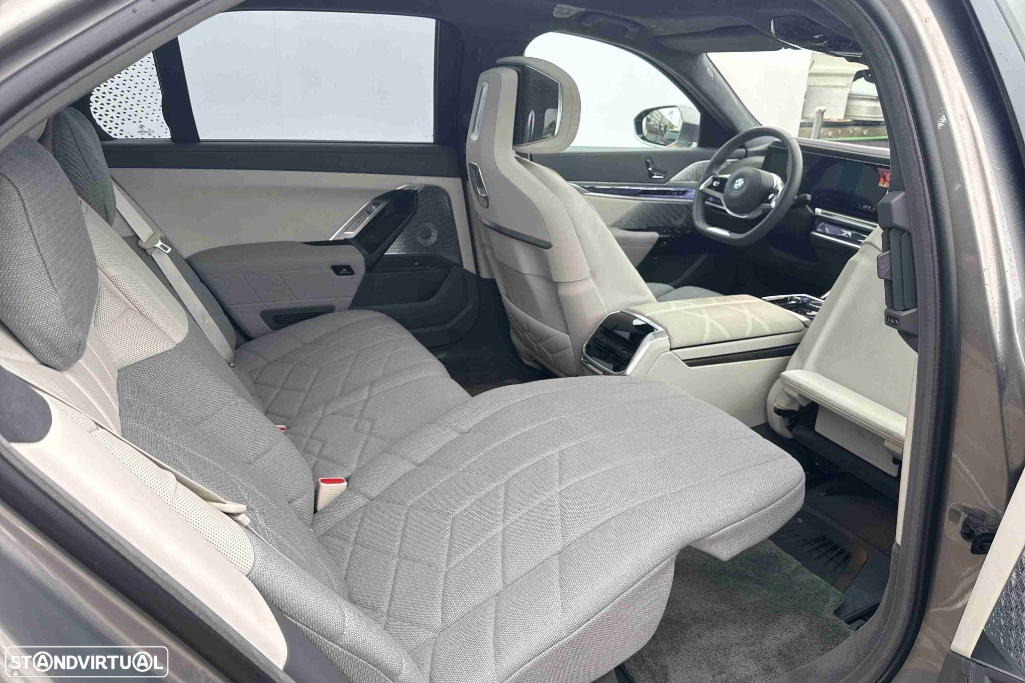 BMW i7 xDrive60 - 6