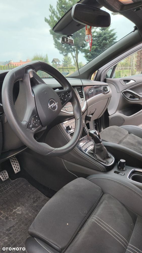 Opel Astra 1.2 T Ultimate S&S - 32