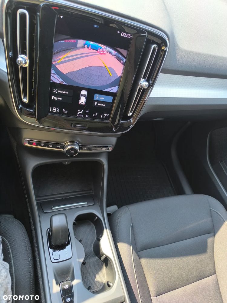 Volvo XC 40 T3 Momentum Pro - 10